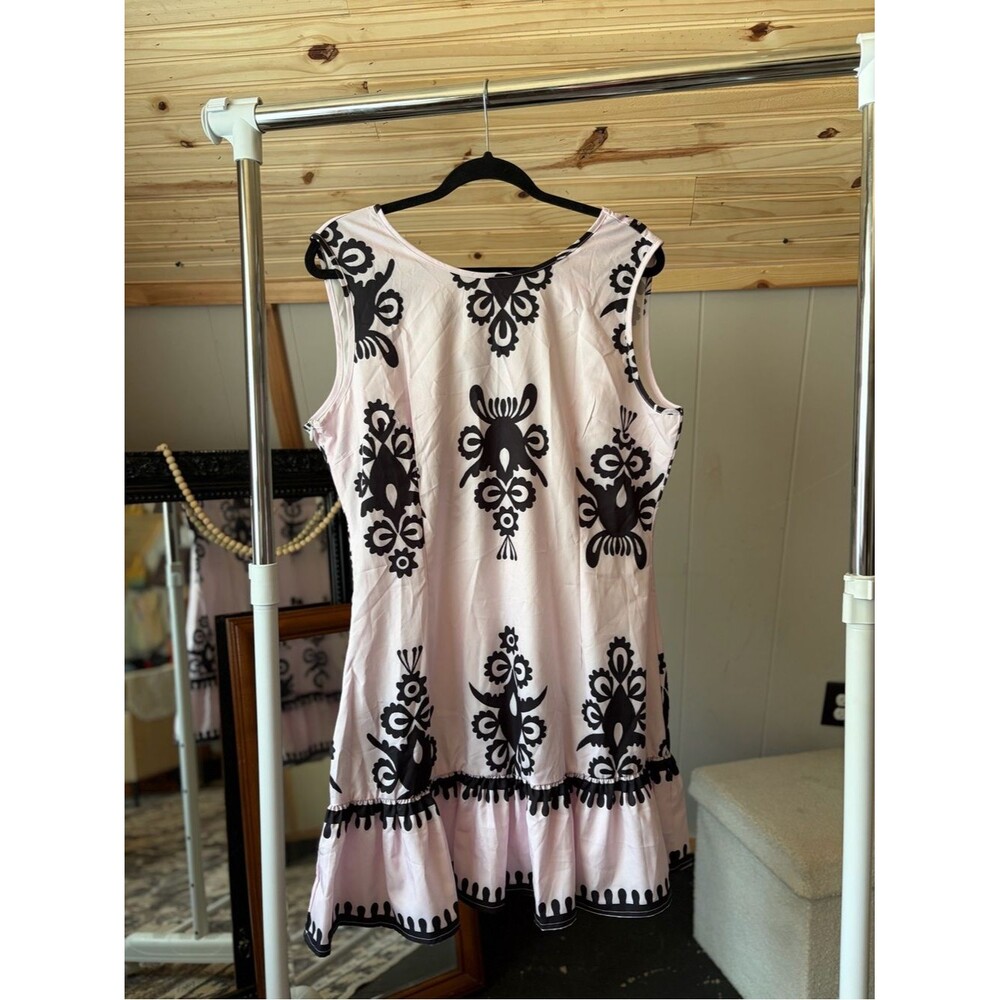 Women’s Boutique Sleeveless Pink Dress with Black Paisley Floral Design Size L